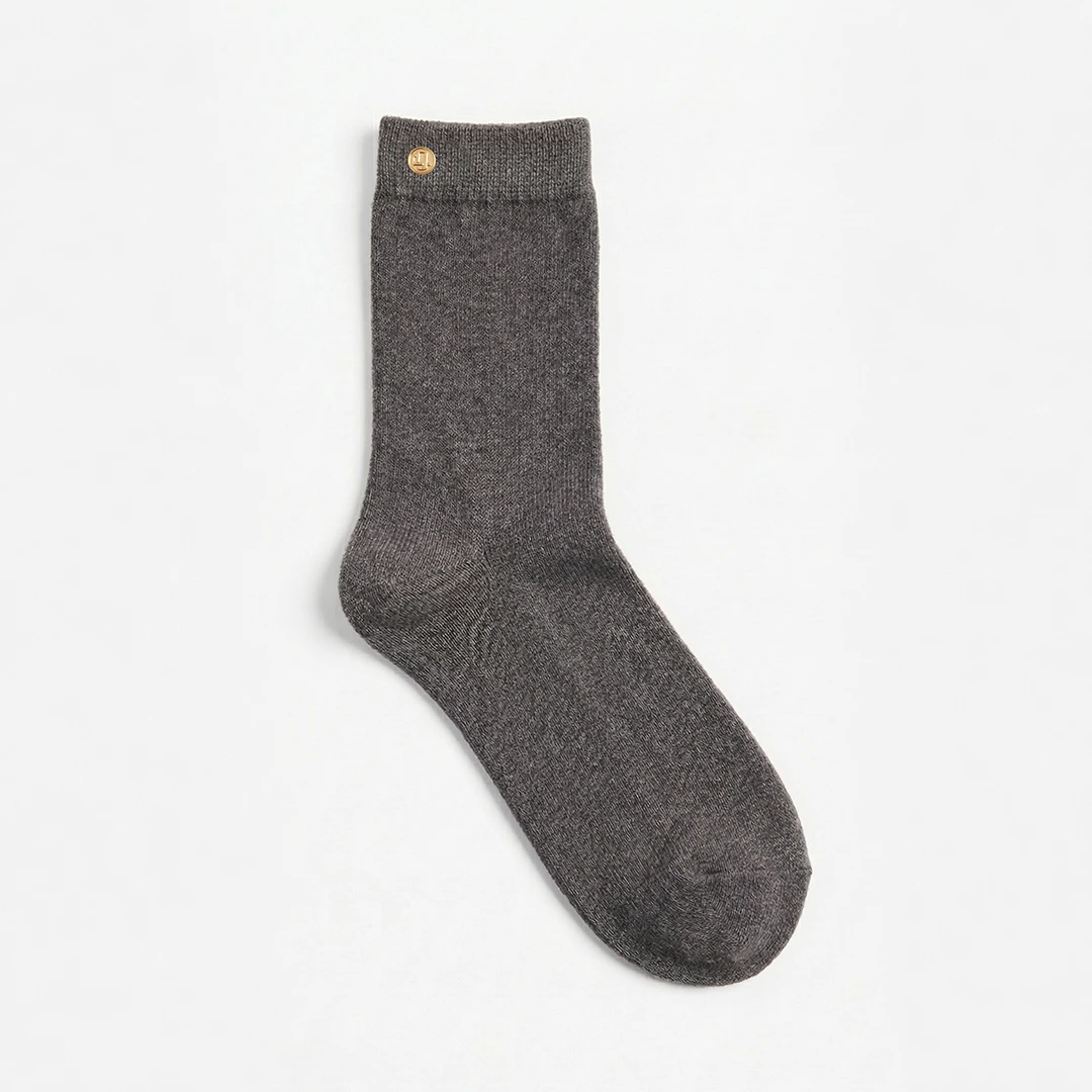 Victoria Classic Cashmere Socks in Gray